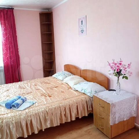 1-к. квартира, 52 м², 1/2 эт.