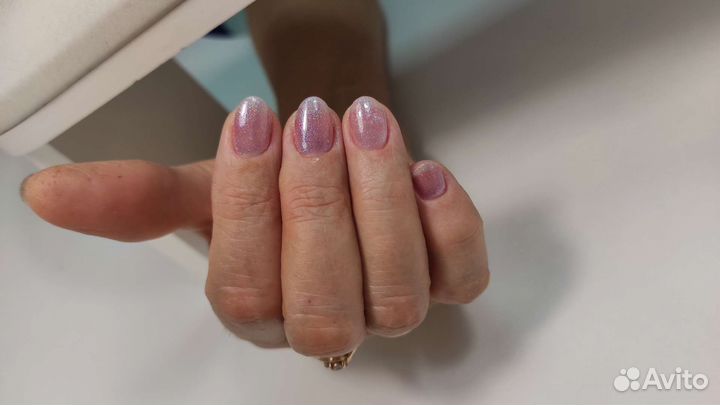 Модель на маникюр