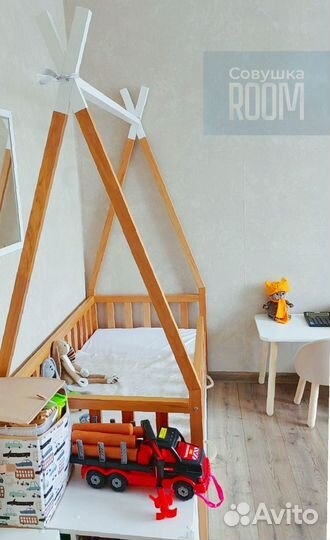 Кровать из бука вигвам