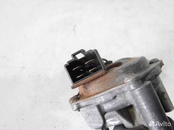 Моторчик стеклоочистителя передний Mitsubishi Colt