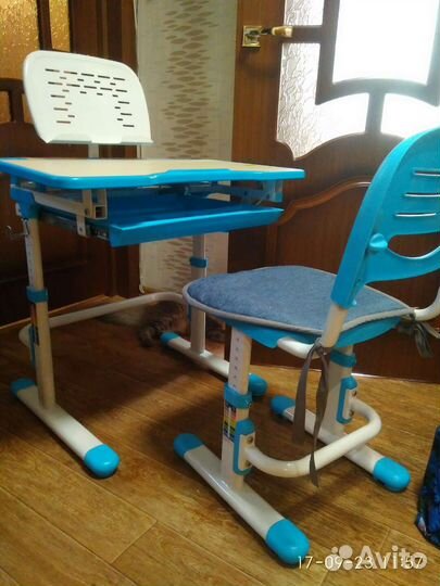 Детский стол и стул