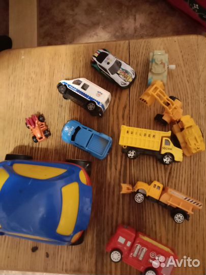 Пакет с машинками детскими