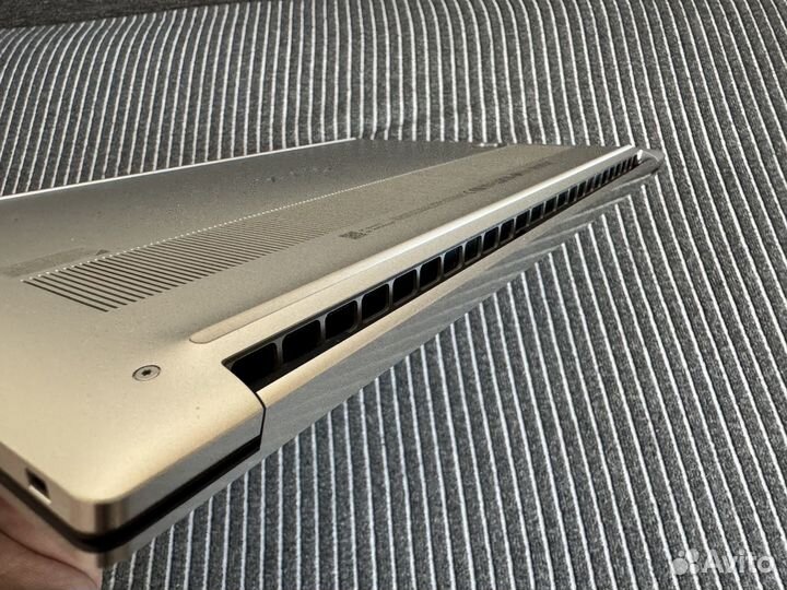 Dell XPS 15 9500 - i7, 32GB, 1TB, GTX 1650 Ti, 4K