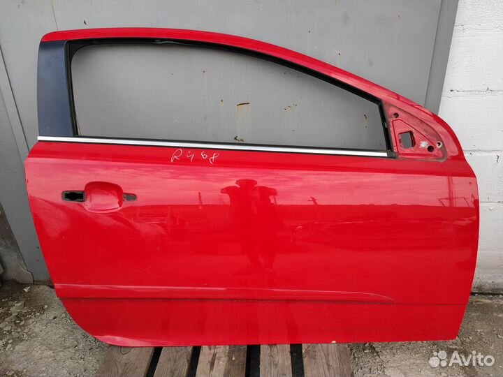 Дверь правая на Opel Astra H 3Д GTC
