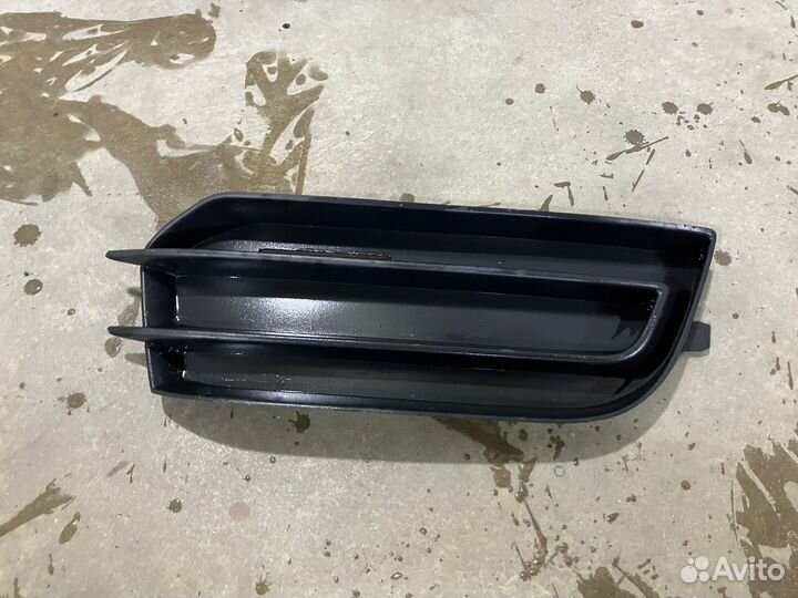 Решетка бампера правая Audi A1 8X