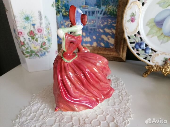 Статуэтка Royal Doulton фарфор Англия винтаж