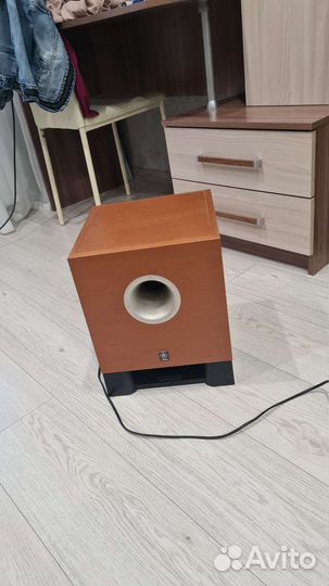 Сабвуфер yamaha