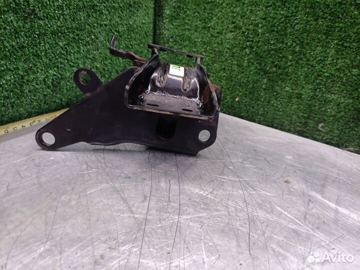 Опора двигателя левая