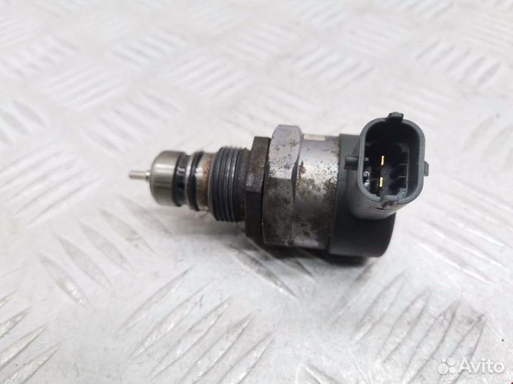 Регулятор давления топлива Volvo S40 2 2007