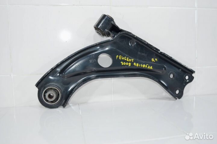 Рычаг нижний передний правый Peugeot 3008 P84E