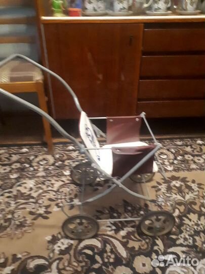 Коляска игрушачная