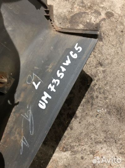 Молдинг накладка заднего крыла Мазда B2500