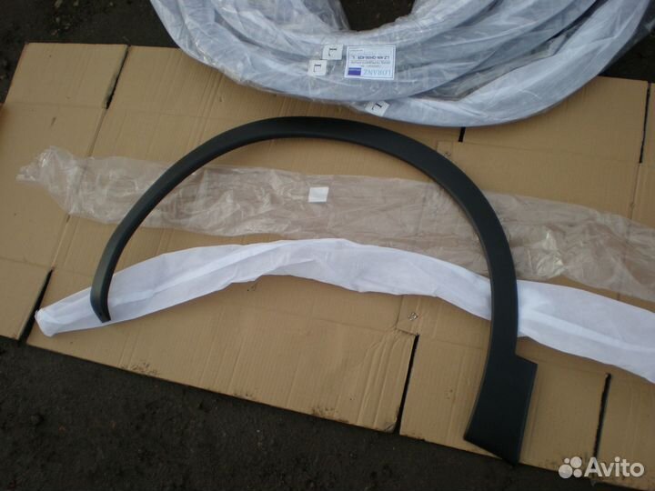 Молдинг крыла пер левый Тайвань Nissan Qashqai J10