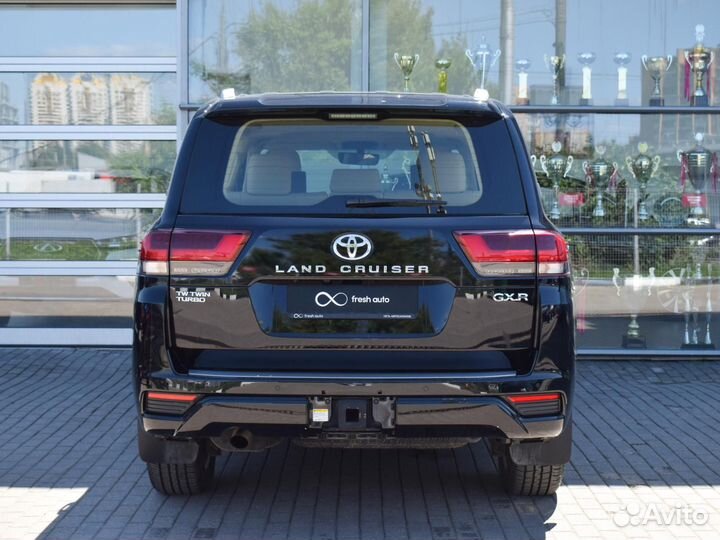 Toyota Land Cruiser 3.3 AT, 2022, 10 км