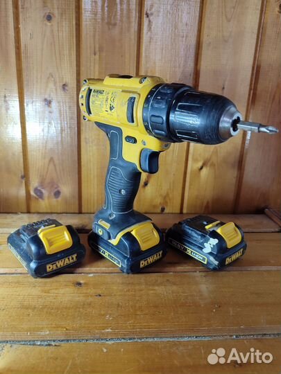 Дрель-шуруповерт dewalt DCD710C2