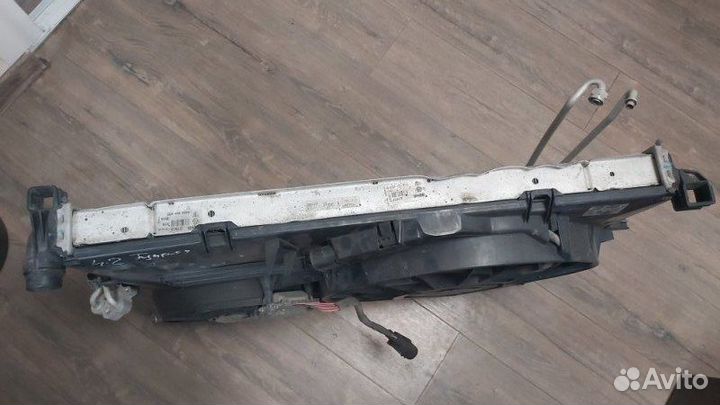 Радиатор охлаждения Volkswagen Touareg 1 4.2 2006