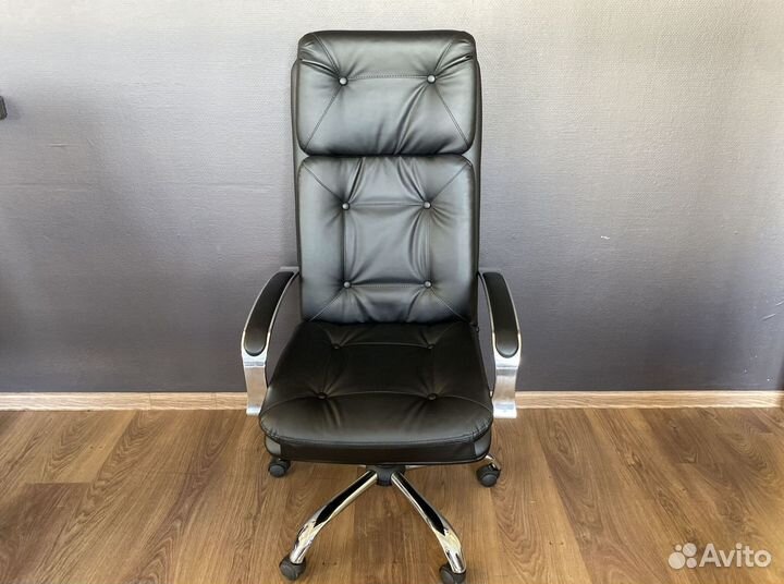 Компьютерное кресло. Кресло руководителя