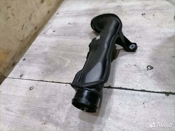 Патрубок интеркуллера Vw Passat B6 2.0 BWA