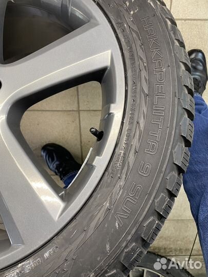 Nokian Tyres Hakkapeliitta 9 SUV 275/45 R20
