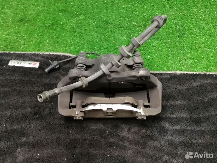 Суппорт тормозной передний левый Audi A5 8T A4 B8