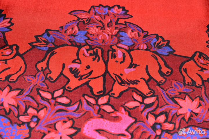 Шелковый платок красный слоны Тайский шелк