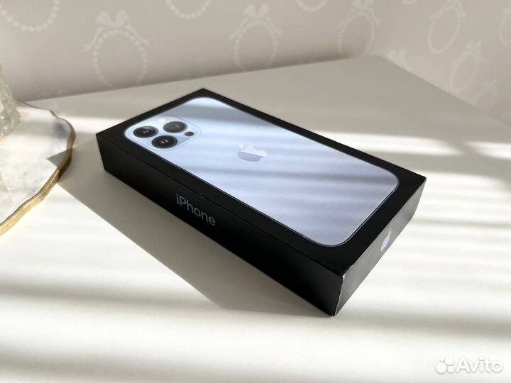 Kоpoбка для iPhone 13 pro max 1tb