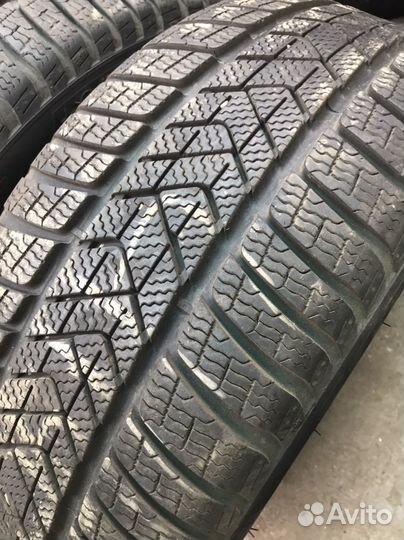 Pirelli Scorpion Winter RFT 245/40 R19 97J