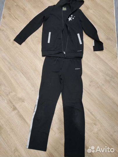 Спортивный костюм на девочку