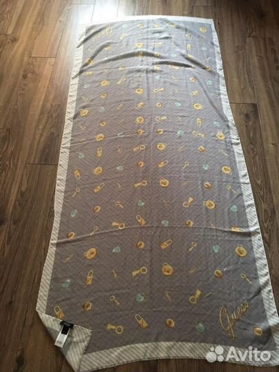 Шарфики, Guess,LV платки 49 шт Италия натур. шёлк