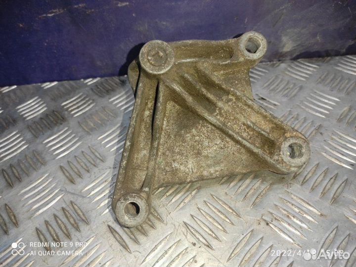 Кронштейн АКПП Renault Megane 2 2003-2008