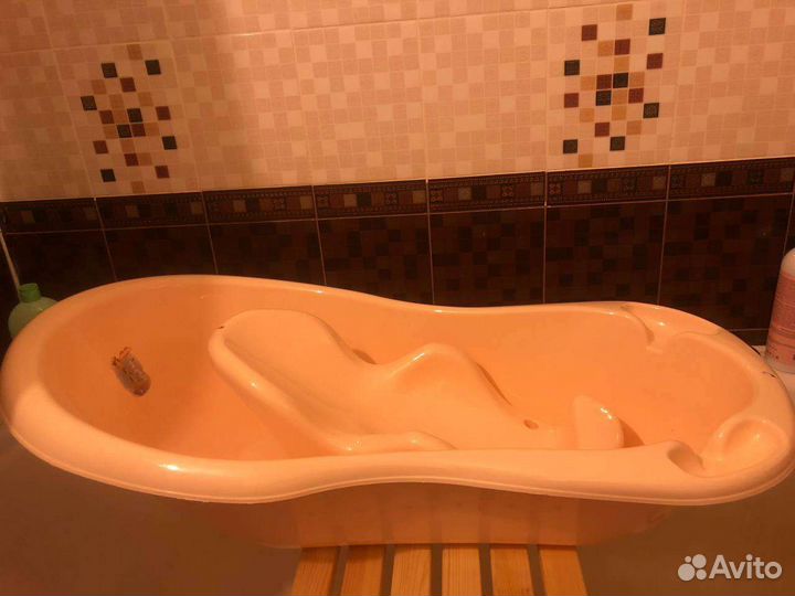 Ванночка для купания с горкой