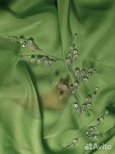 Украшение в прическу