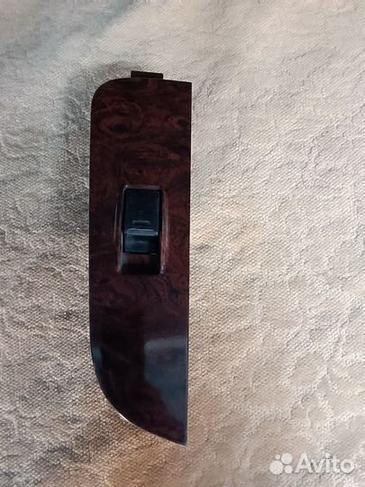 Кнопка стеклоподъемника