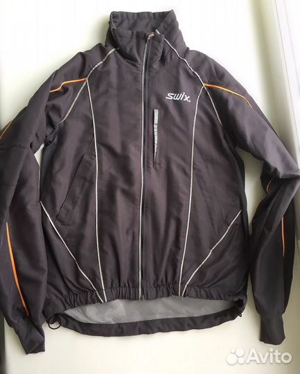 Разминочная куртка swix