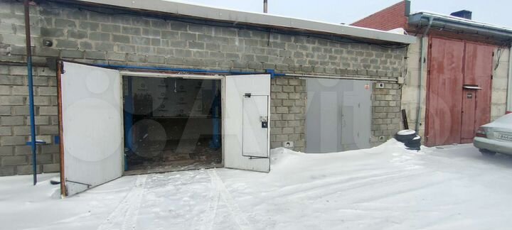 Гараж, > 30 м²