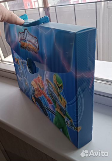 Портфель пластиковый на замке детский