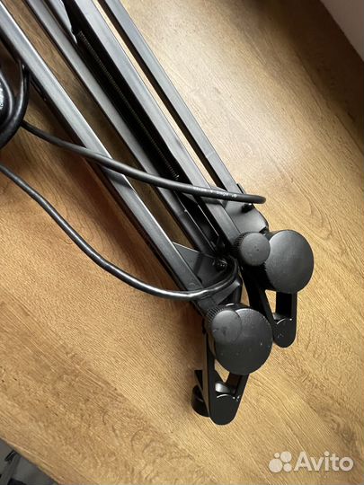 Стойка-пантограф K&M 23850-321-55