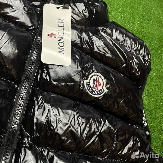 Жилетка Moncler глянцевая