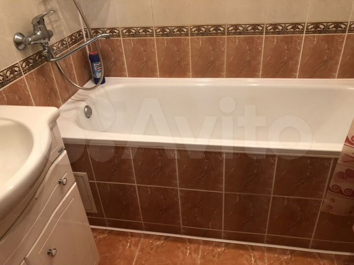 2-к. квартира, 60 м², 1/5 эт.