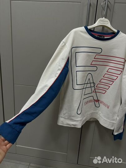 Свитшот женский Emporio Armani