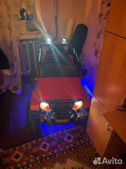 Детский электромобиль