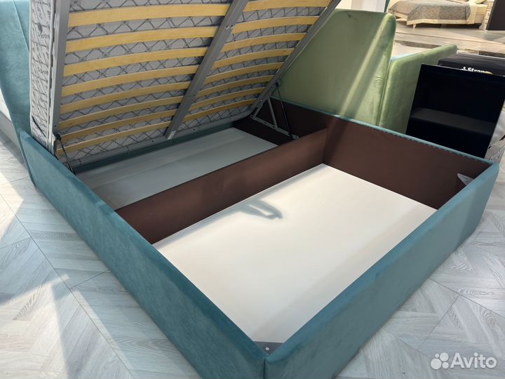 Кровать с подъемным механизмом новая