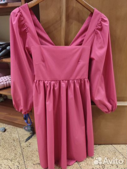 Платье розовое с открытой спиной 42-44