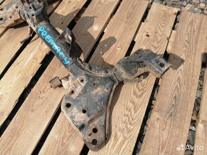 Подрамник передний Mazda Premacy минивен RF 2000