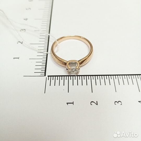 Золотое кольцо с бриллиантом 17р