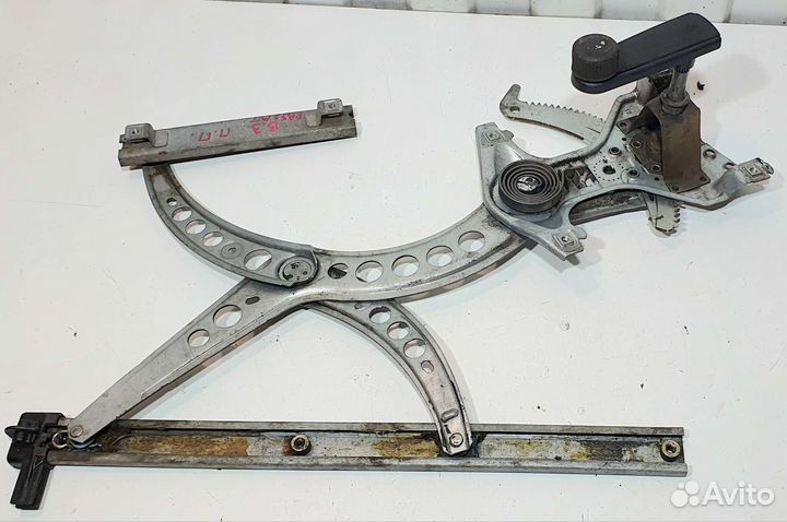 Стеклоподъемник передний правый VW Passat B3, B4