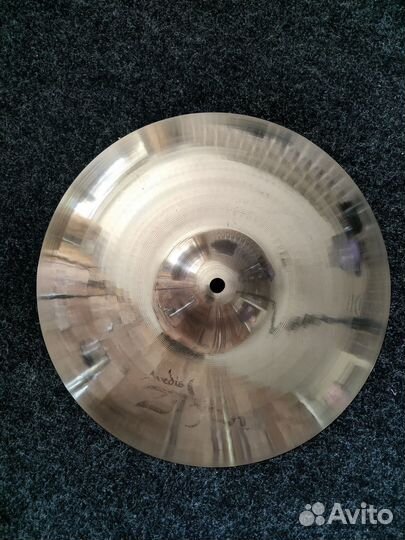 Hi-hat 13