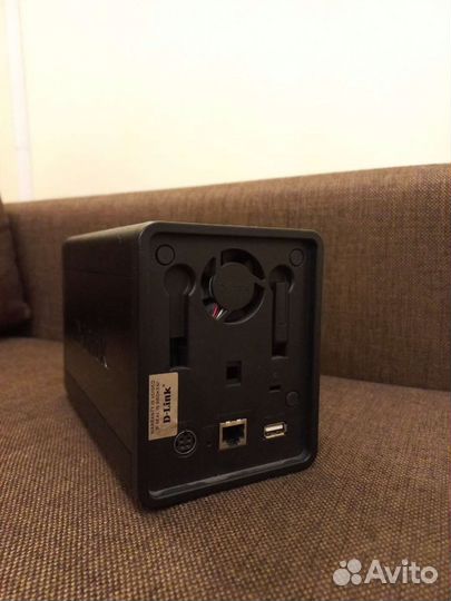 D-Link NAS DNS-323 сетевое хранилище