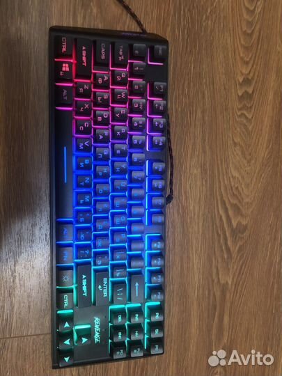 Игровая клавиатура и мышь