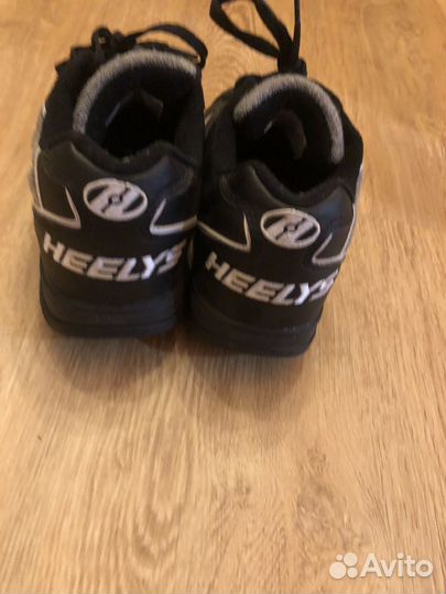 Роликовые кроссовки heelys